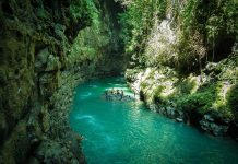 Jelajahi Keindahan Pangandaran, Dari Pantai hingga Green Canyon