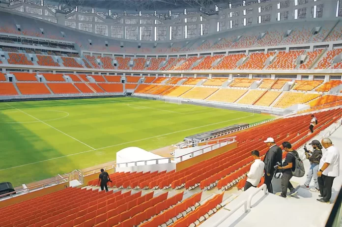 stadon-jis-683870880