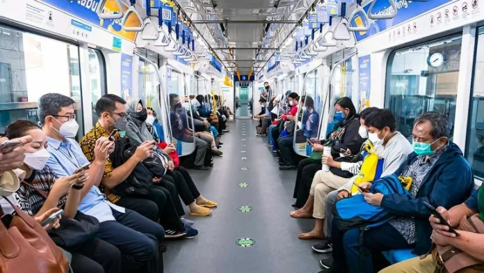 Inilah Bukti Kelas Menengah Indonesia Sudah Turun Kasta