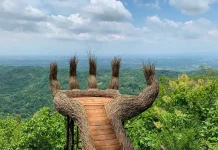 Injourney Airports Salurkan Rp100 Juta untuk Pengembangan Wisata Hutan Pinus Pengger