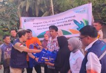 Bio Farma Group Salurkan Bantuan untuk Korban Banjir Bandang dan Tanah Longsor di Sumatera Barat