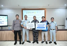 Jasa Raharja Serahkan Santunan untuk Keluarga ABK Korban KM Virgo Transport 8