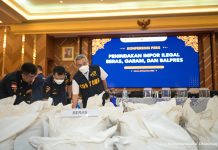 Menkeu Minta Bea Cukai Perketat Pengawasan, Lindungi Pasar Indonesia dari Barang Ilegal