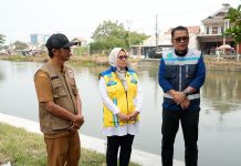 Pastikan Pengelolaan Sumber Daya Air Optimal, Jasa Tirta II Inspeksi Normalisasi Saluran di Karawang